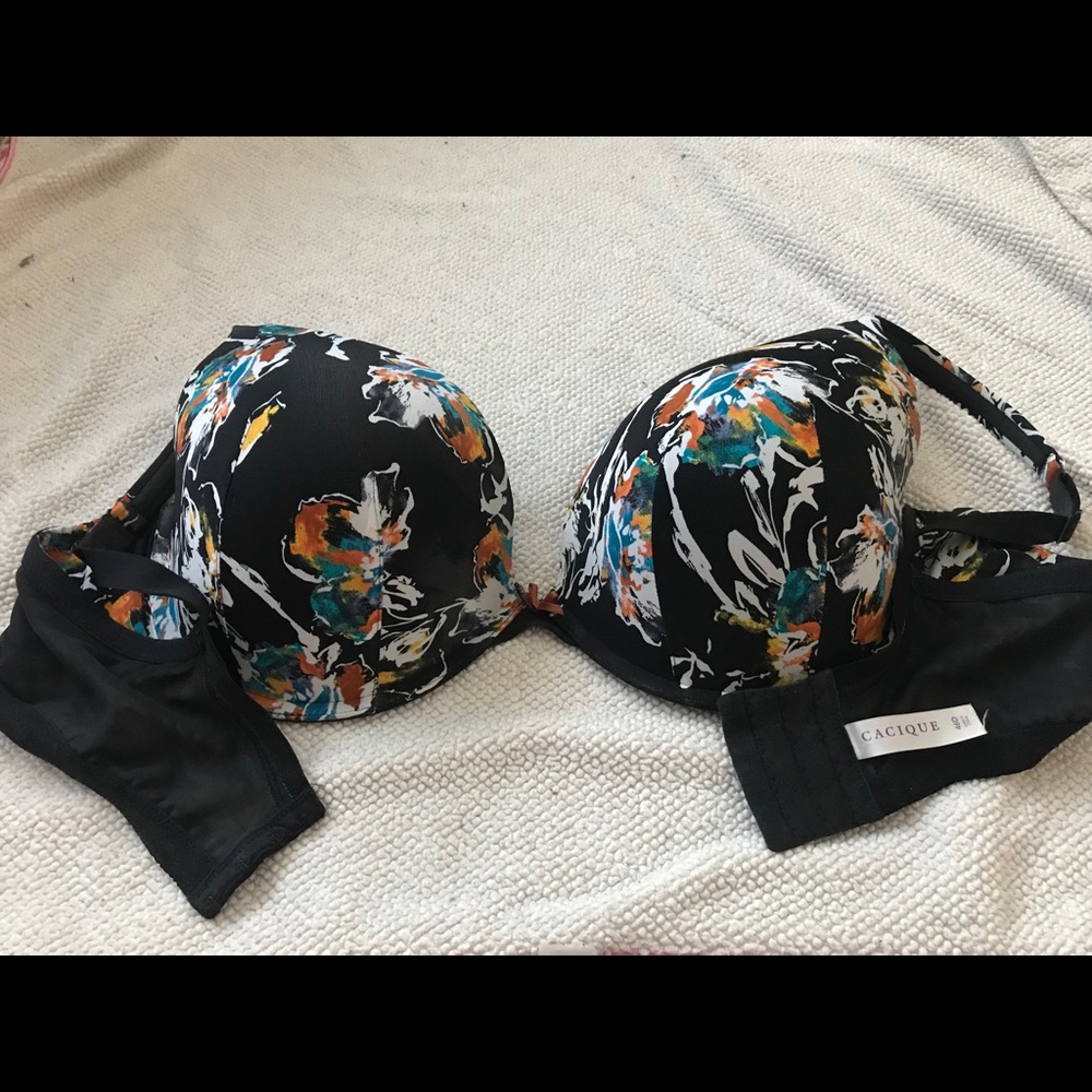 46D Cacique Bra
